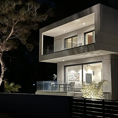 Adele 波利克罗诺